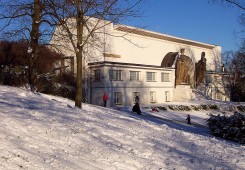 E. L. Haus 23.12.2001